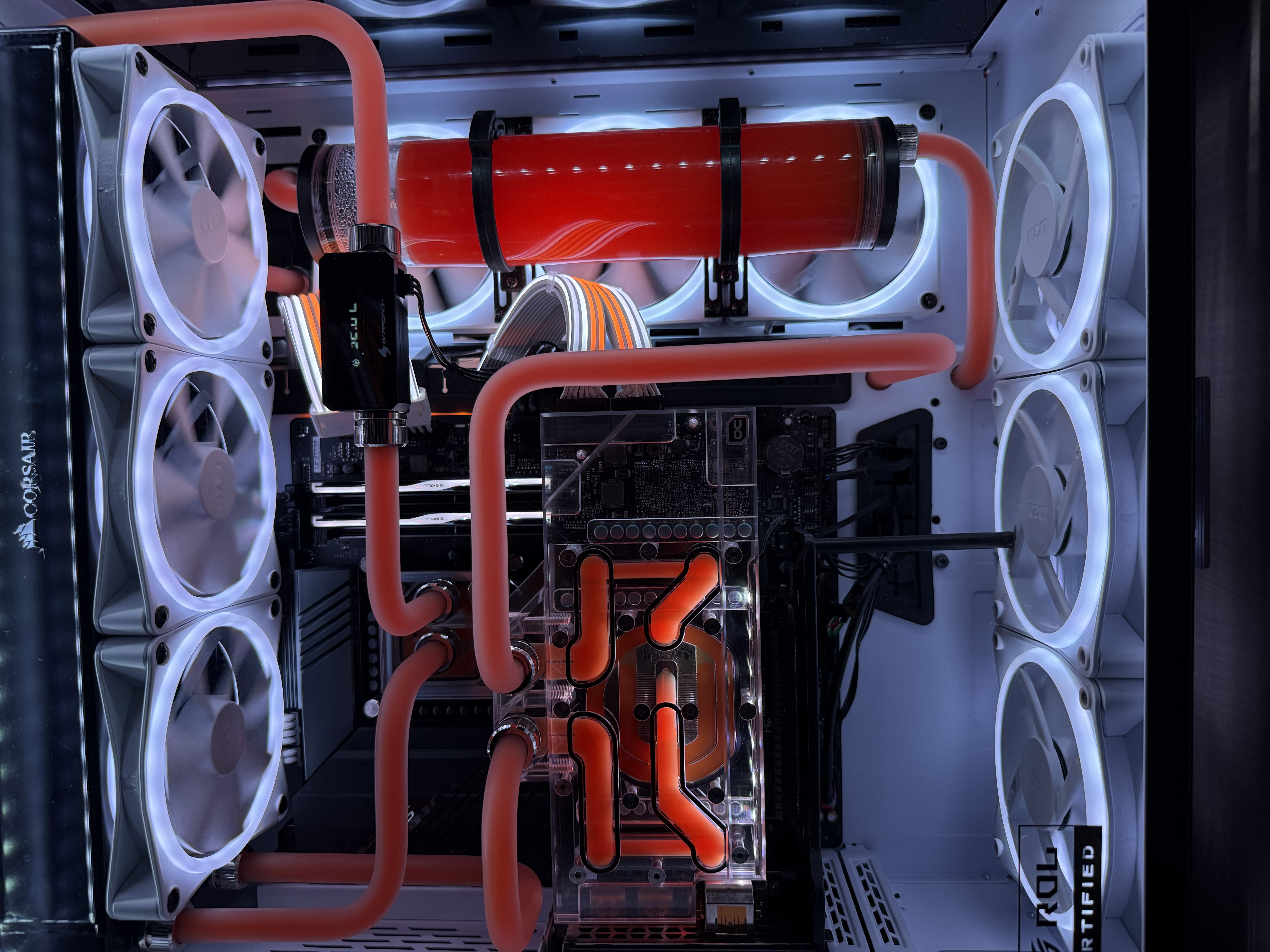 Белая O11 — коралловая hardline-петля и RTX 3080 Ti — фото 1
