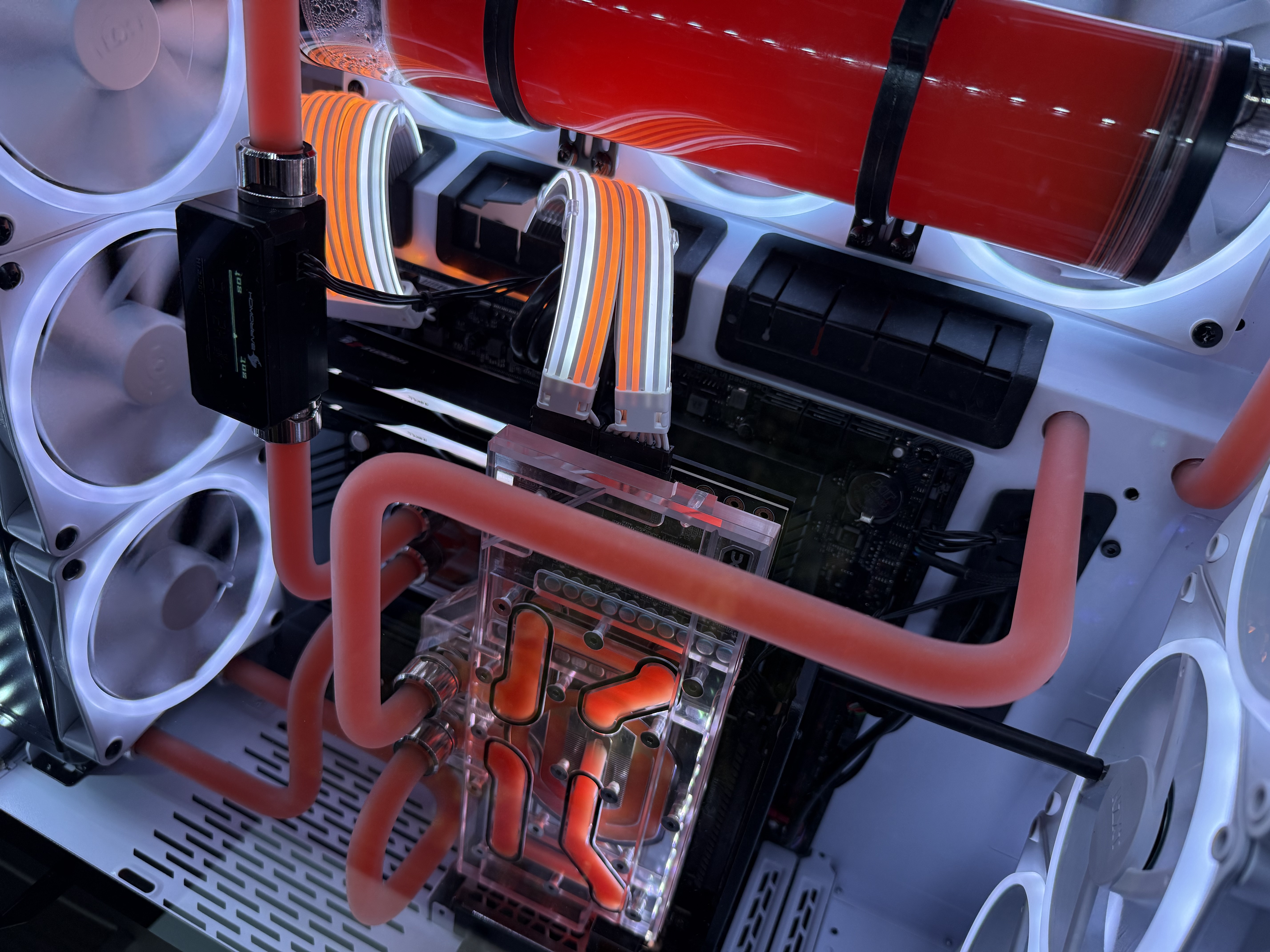 Белая O11 — коралловая hardline-петля и RTX 3080 Ti — фото 8