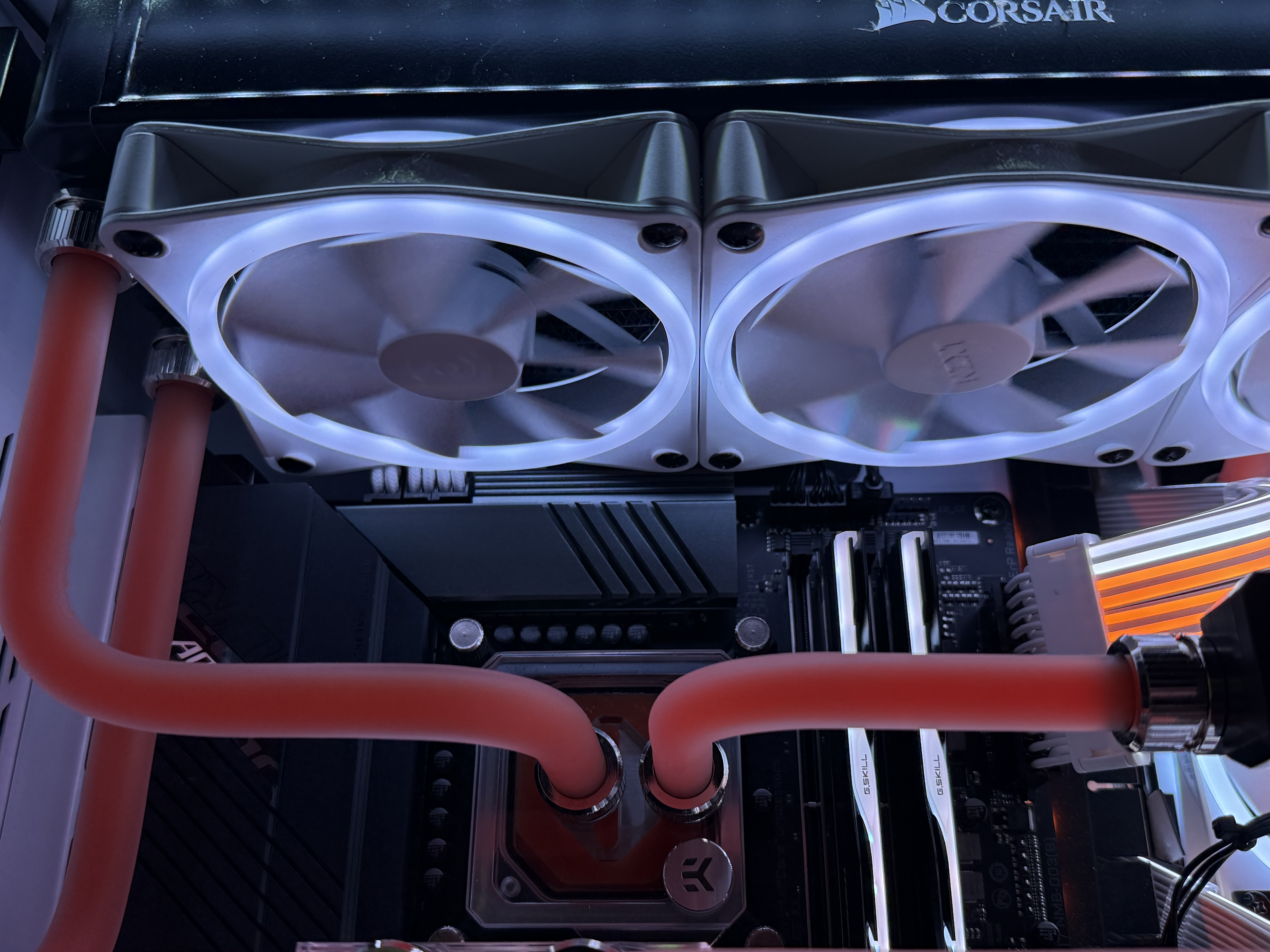 Белая O11 — коралловая hardline-петля и RTX 3080 Ti — фото 15